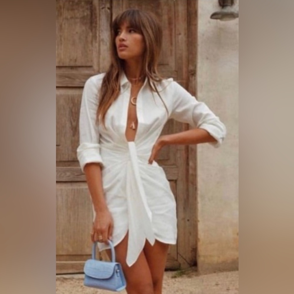 Choosy‎ Plunging Neckline White Dress